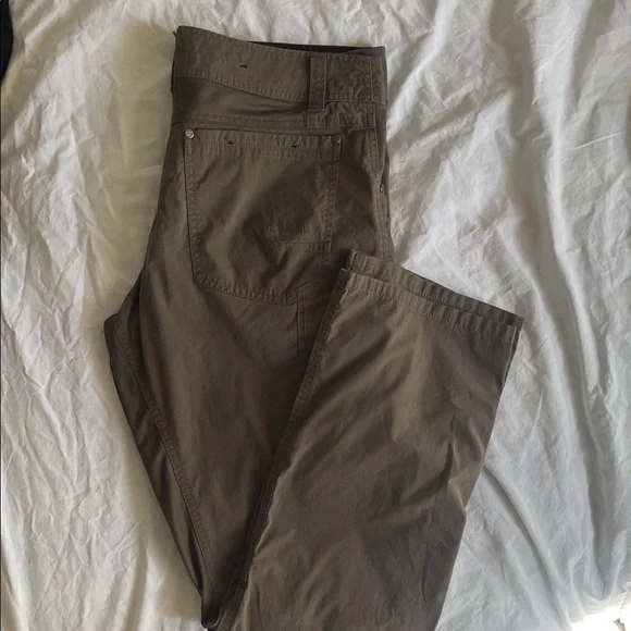 Kuhl Men's Cargo Pants in Brown - Picture 6 of 6